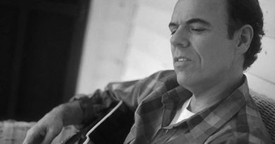 John Hiatt - Poor Imitation Of God