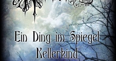 Adversus - Ein Ding Im Spiegel