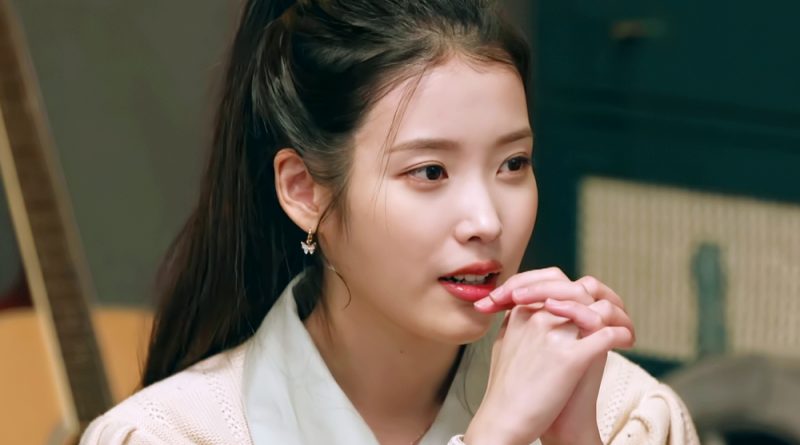 IU - Taking a traing