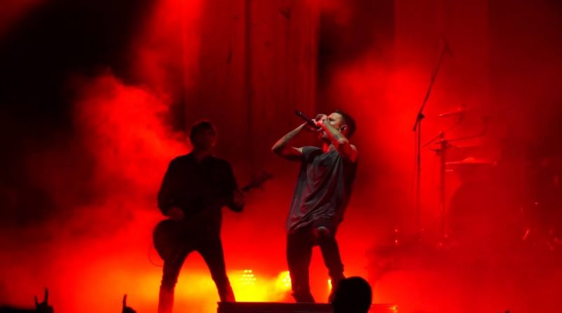 Parkway Drive - Dying To Believe