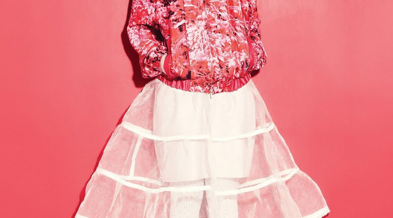 Lee Hi - Turn It Up