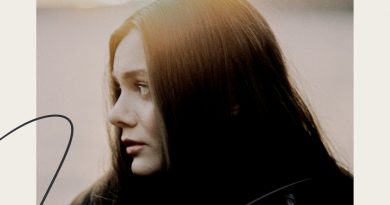 Emelie Hollow - Don't Leave Me Now