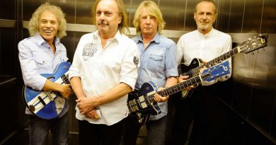 Status Quo - Late Last Night