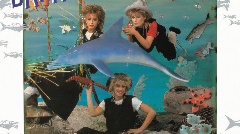 Bananarama - Tell Tale Signs