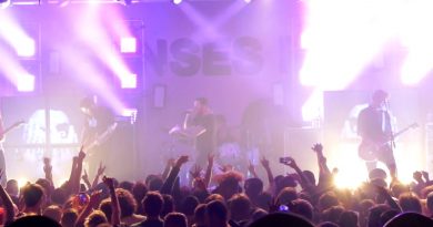 Senses Fail - To All The Crowded Rooms