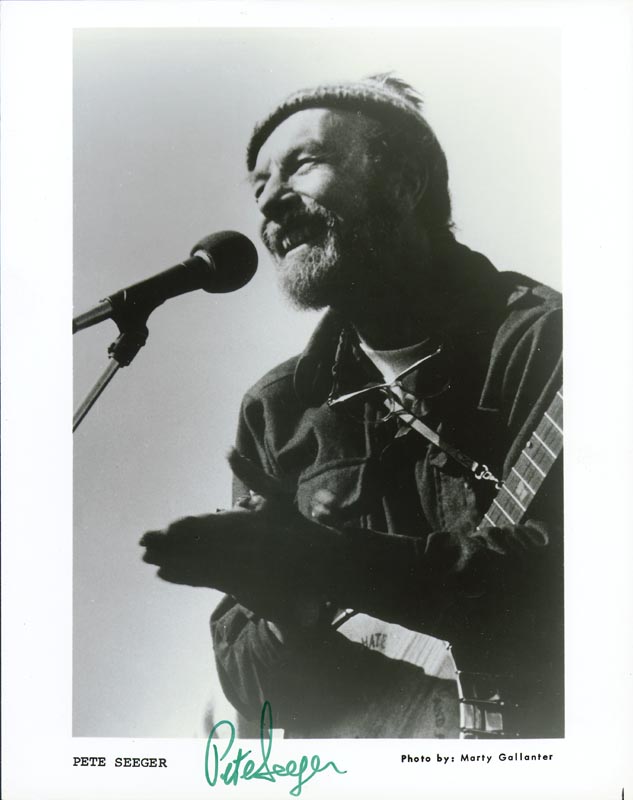 Pete Seeger - Last Train to Nuremberg