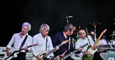 Status Quo - Something 'Bout You Baby I Like