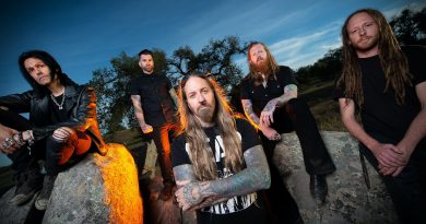 Devildriver - The Damned Don't Cry