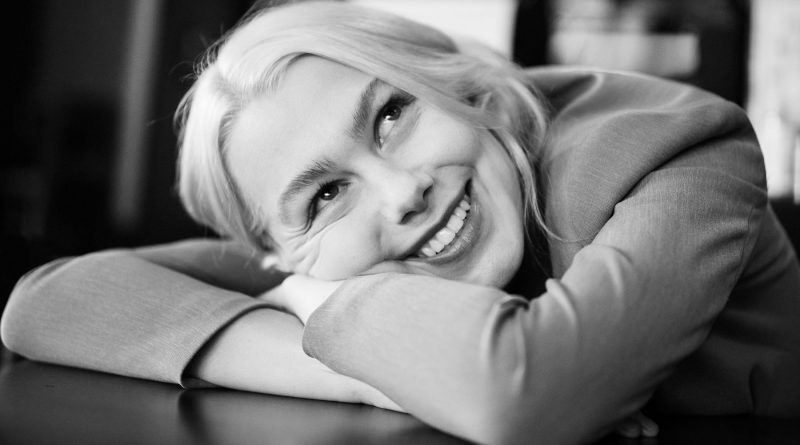 Phoebe Bridgers - That Funny Feeling