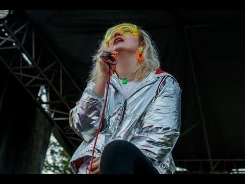 Блондинка КсЮ - Не прыгай