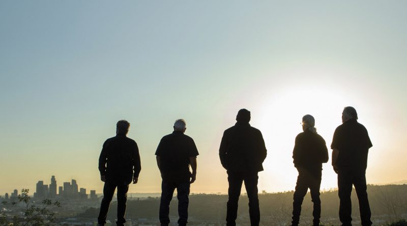 Los Lobos - Sail On, Sailor
