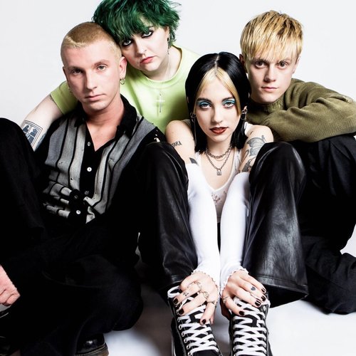 Pale Waves - Fall To Pieces