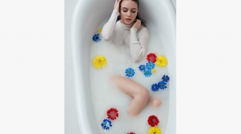 Bea Miller - girlfriend