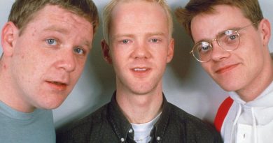 Bronski Beat - Truthdare Doubledare