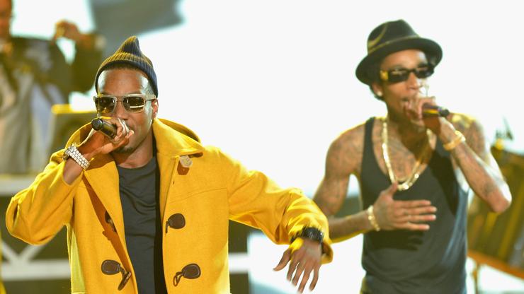 Juicy J, Wiz Khalifa - Throw It