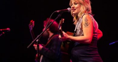 Anaïs Mitchell — Of a Friday Night