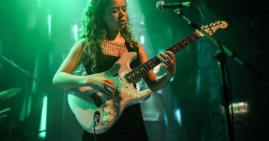 Nilüfer Yanya - L/R