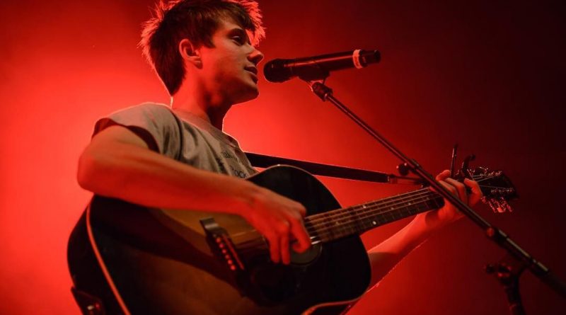 Alec Benjamin - Nancy Got A Haircut