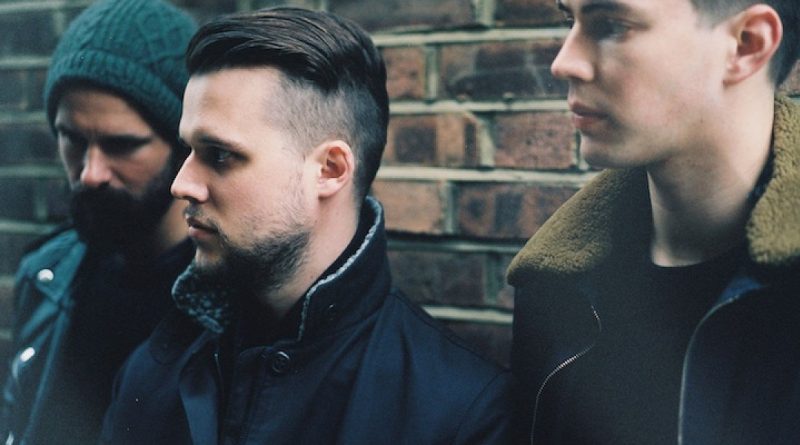 White Lies - Roll December