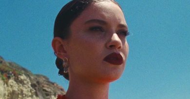 Sabrina Claudio - Messages From Her