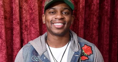 Jimmie Allen - All Tractors Ain't Green