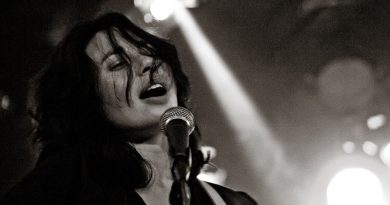 Chinawoman - I Kiss The Hand of My Destroyer