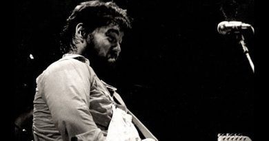 Little Feat - Crack in Your Door