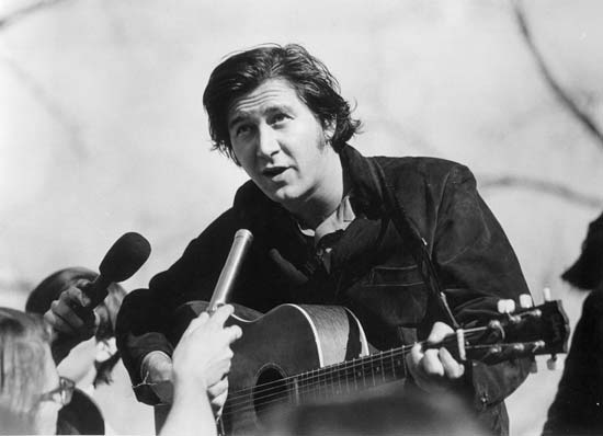 Phil Ochs - Bullets of Mexico