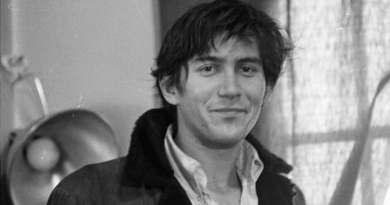 Phil Ochs - No Christmas In Kentucky