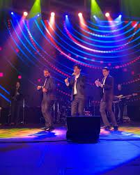 The Vocal Masters - Uptown Girl