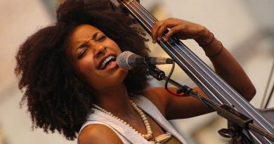 Esperanza Spalding - Land Of The Free