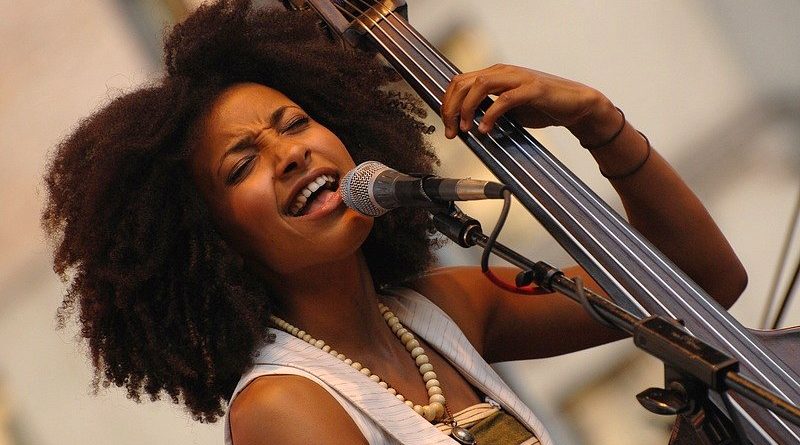 Esperanza Spalding - Land Of The Free