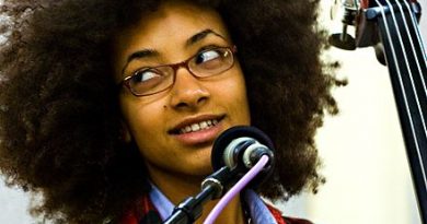 Esperanza Spalding - Precious