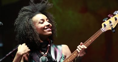 Esperanza Spalding - Change Us