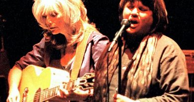Emmylou Harris, Linda Ronstadt - For a Dancer