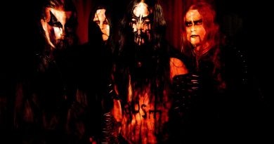 1349 - Chained