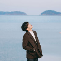 Jukjae - Holding hands or walking together.