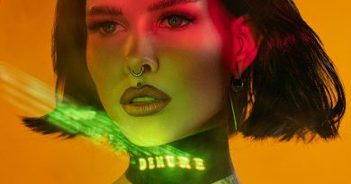 Shrezzers, Lukas Magyar - Demure