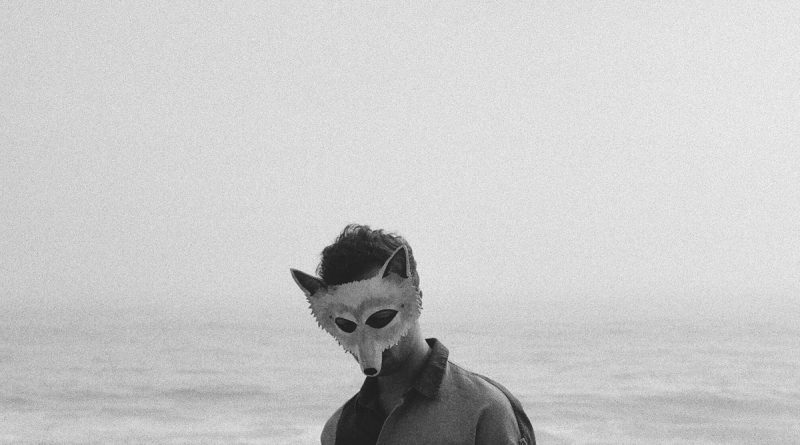 Wolf Colony - Pretenders
