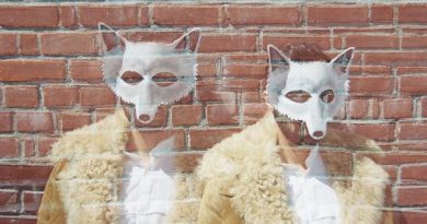 Wolf Colony - Hollowood