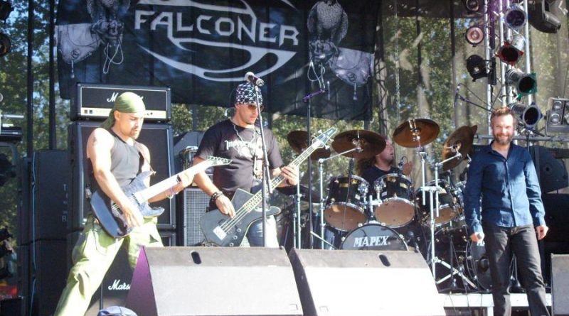 Falconer - A Quest for the Crown