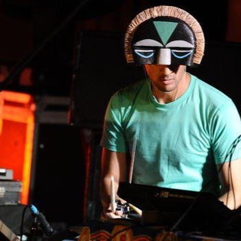 SBTRKT, Andrew Ashong, Sampha - Maybe