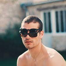 Oscar Anton - The Beach