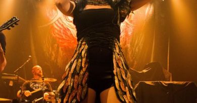 Xandria - In Love With The Darkness
