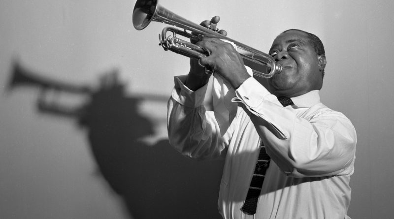 Louis Armstrong - I've Got The World On A String