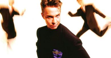 Johnny Hates Jazz - Let Me Change Your Mind Tonight