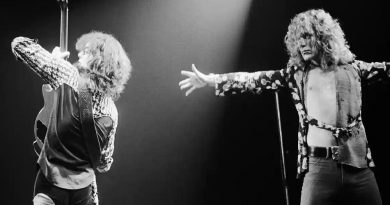 Led Zeppelin - Misty Mountain Hop