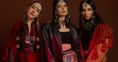 Gayana, Julie., Marsianna - Luminous