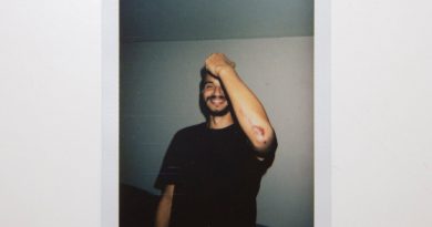 Moussa, Claire Laffut - Simple